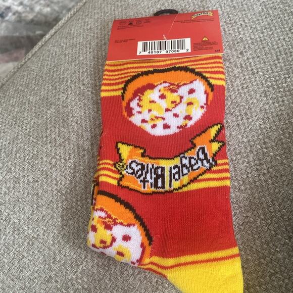 Bagel Bites Pizza Novelty Crew Socks - Picture 4 of 5